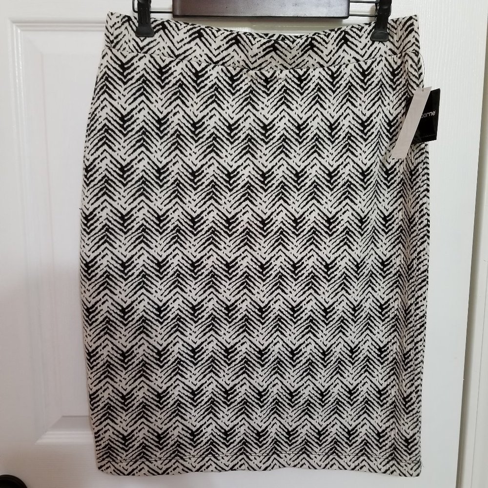 Liz Claiborne Career Black & White skirt.